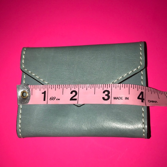 SMALL WALLET!! - Picture 5 of 5